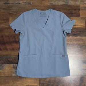 FIGS Casma Three-Pocket Scrub Top light Dusty Blue Size Small
